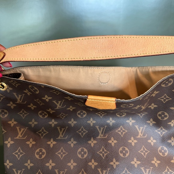 Louis Vuitton Graceful MM. Excellent used condition. - Picture 5 of 7
